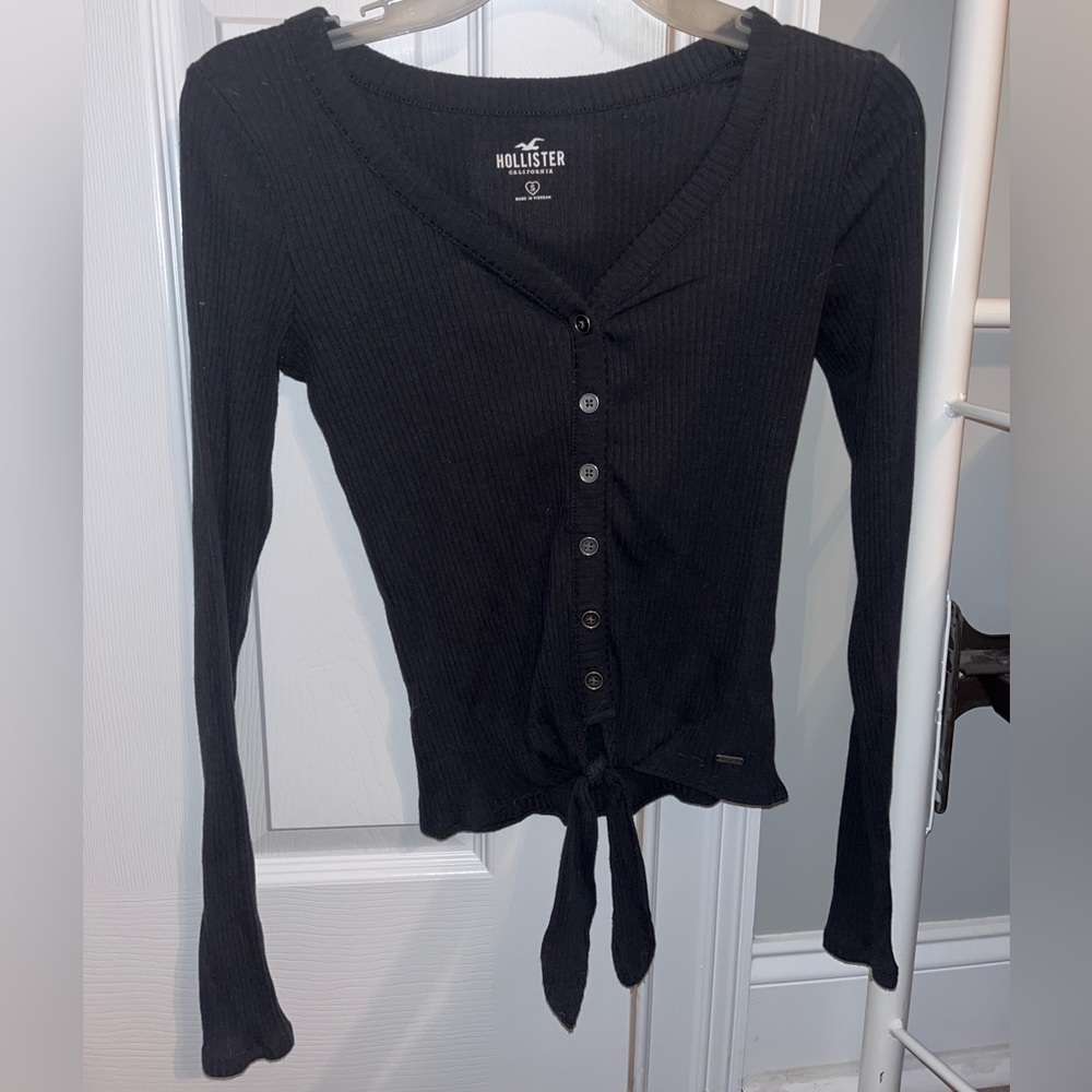 Size small black Hollister shirt